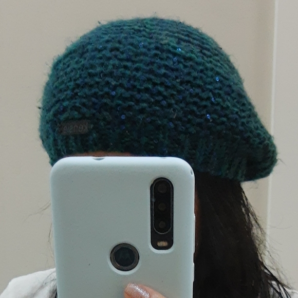 Kensie green hat (beautiful and warm) - Picture 7 of 7